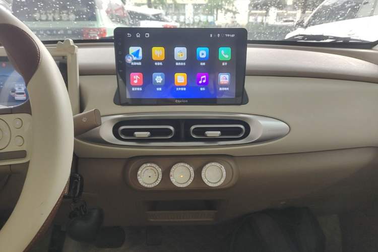 Used Wuling Hongguang MINIEV 2025 Four-Door Version Advanced Edition Audio And AC Panel