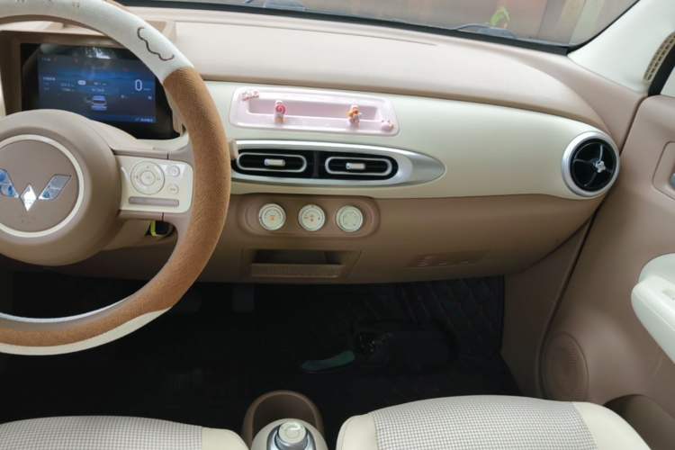 Used Wuling Hongguang MINIEV 2025 Four-Door Version Advanced Edition Audio And AC Panel