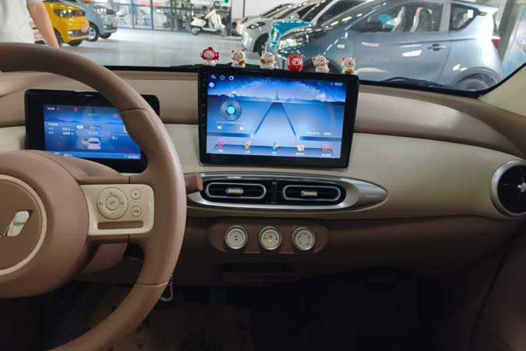 Used Wuling Hongguang MINIEV 2025 Four-Door Version Advanced Edition Audio And AC Panel