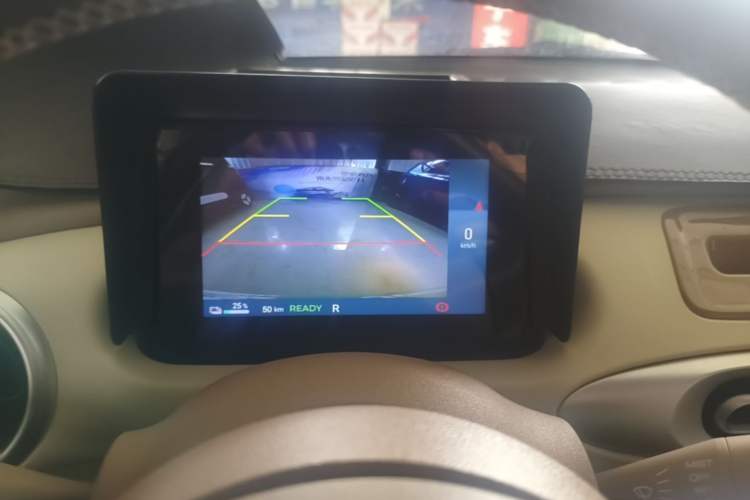 Used Wuling Hongguang MINIEV 2025 Four-Door Version Advanced Edition Audio And AC Panel