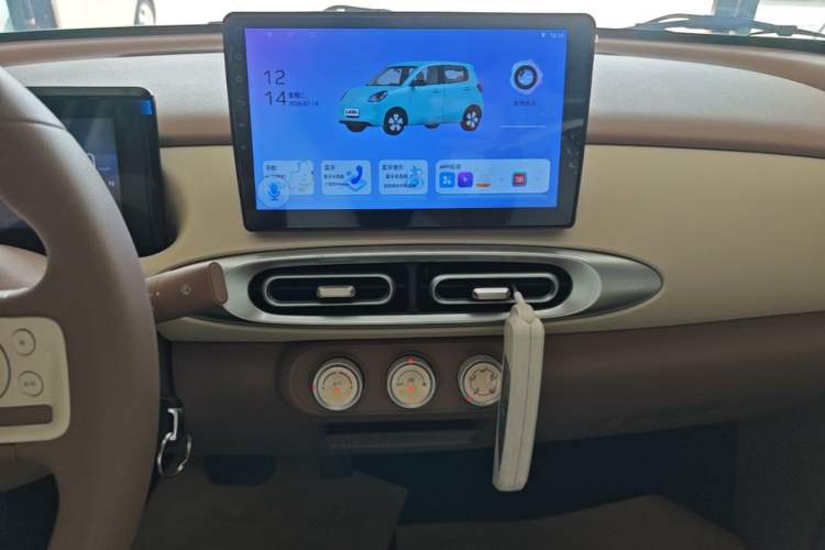 Used Wuling Hongguang MINIEV 2025 Four-Door Version Advanced Edition Audio And AC Panel