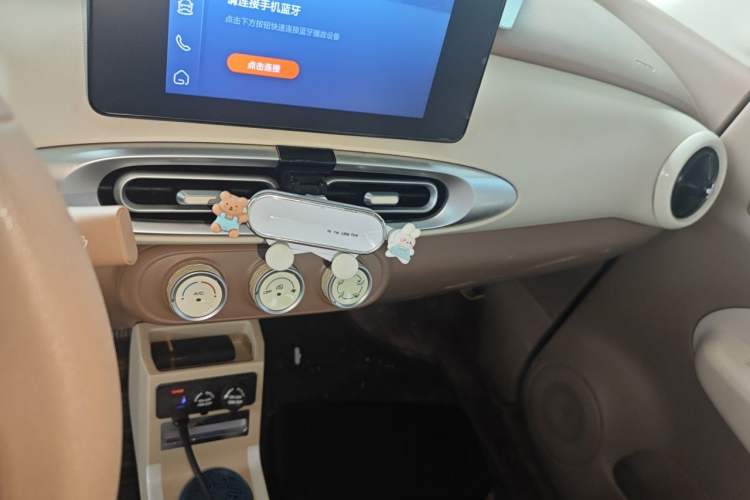 Used Wuling Hongguang MINIEV 2025 Four-Door Version Zhenxiang+ Edition Audio And AC Panel