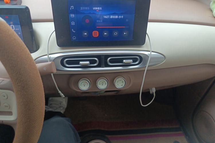 Used Wuling Hongguang MINIEV 2025 Four-Door Version Zhenxiang+ Edition Audio And AC Panel