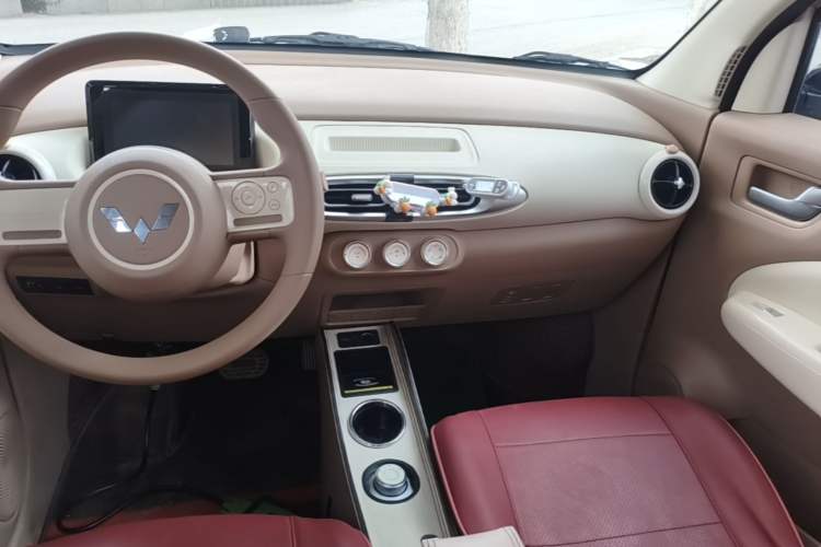 Used Wuling Hongguang MINIEV 2025 Four-Door Version Advanced Edition Audio And AC Panel