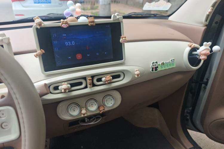 Used Wuling Hongguang MINIEV 2025 Four-Door Version Zhenxiang+ Edition Audio And AC Panel