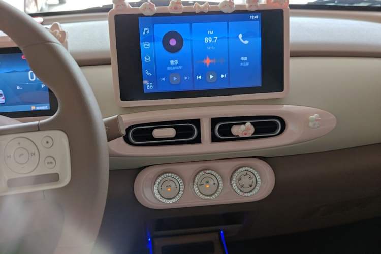 Used Wuling Hongguang MINIEV 2025 Four-Door Version Zhenxiang+ Edition Audio And AC Panel