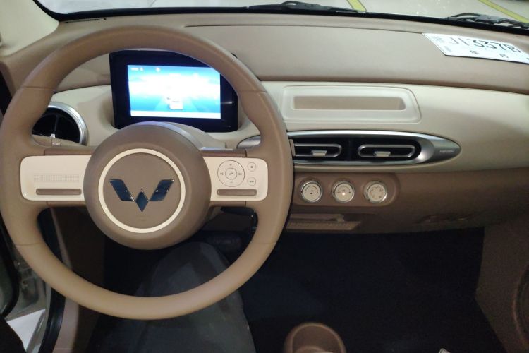 Used Wuling Hongguang MINIEV 2025 Four-Door Version Advanced Edition Audio And AC Panel