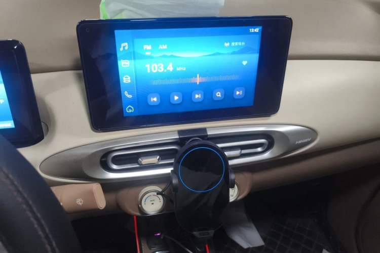 Used Wuling Hongguang MINIEV 2025 Four-Door Version Zhenxiang+ Edition Audio And AC Panel
