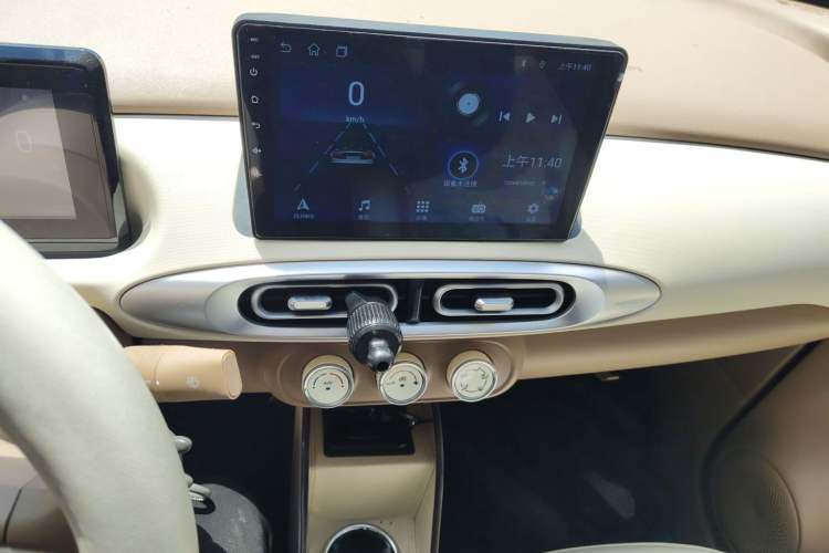 Used Wuling Hongguang MINIEV 2025 Four-Door Version Advanced Edition Audio And AC Panel