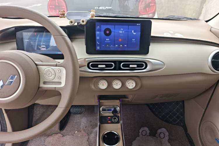 Used Wuling Hongguang MINIEV 2025 Four-Door Version Zhenxiang+ Edition Audio And AC Panel