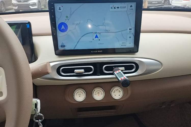 Used Wuling Hongguang MINIEV 2025 Four-Door Version Advanced Edition Audio And AC Panel