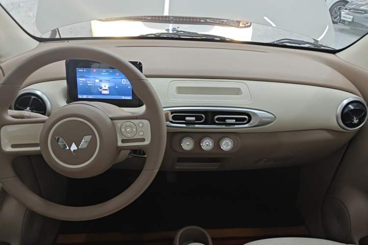 Used Wuling Hongguang MINIEV 2025 Four-Door Version Advanced Edition Audio And AC Panel