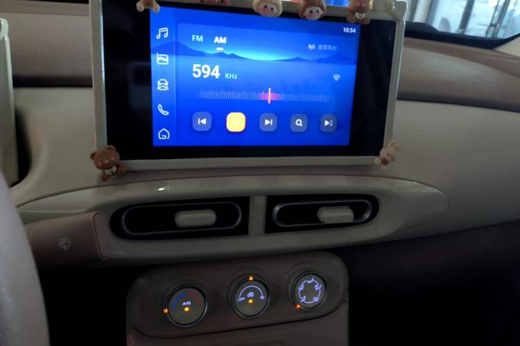 Used Wuling Hongguang MINIEV 2025 Four-Door Version Zhenxiang+ Edition Audio And AC Panel