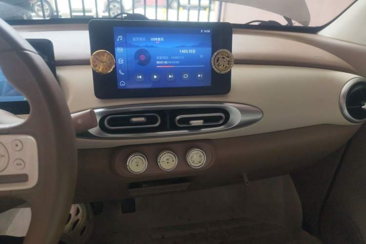 Used Wuling Hongguang MINIEV 2025 Four-Door Version Zhenxiang+ Edition Audio And AC Panel