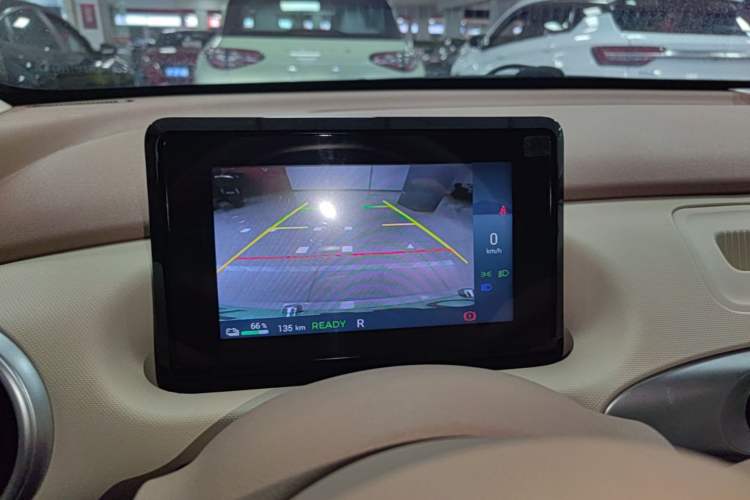 Used Wuling Hongguang MINIEV 2025 Four-Door Version Advanced Edition Audio And AC Panel