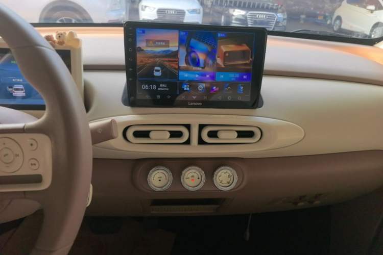 Used Wuling Hongguang MINIEV 2025 Four-Door Version Advanced Edition Audio And AC Panel