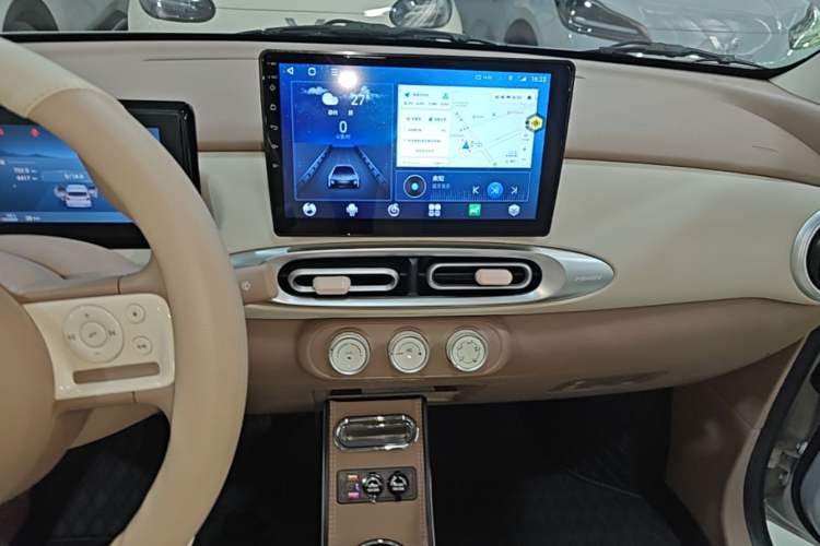 Used Wuling Hongguang MINIEV 2025 Four-Door Version Zhenxiang+ Edition Audio And AC Panel