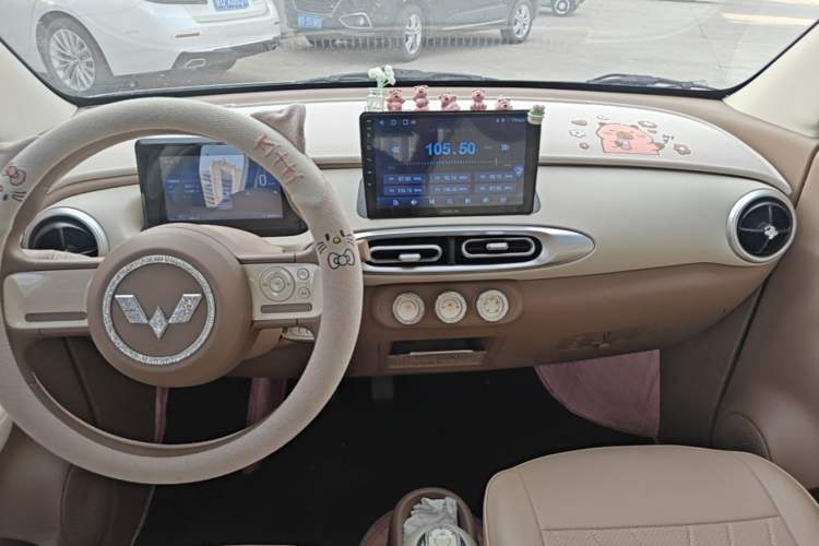 Used Wuling Hongguang MINIEV 2025 Four-Door Version Advanced Edition Audio And AC Panel
