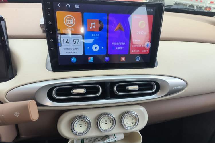 Used Wuling Hongguang MINIEV 2025 Four-Door Version Advanced Edition Audio And AC Panel