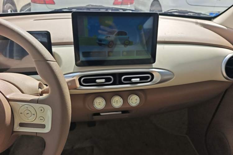 Used Wuling Hongguang MINIEV 2025 Four-Door Version Advanced Edition Audio And AC Panel