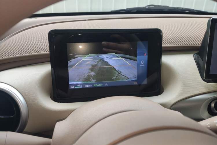 Used Wuling Hongguang MINIEV 2025 Four-Door Version Advanced Edition Audio And AC Panel