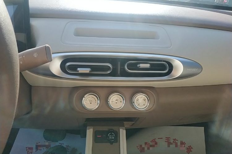 Used Wuling Hongguang MINIEV 2025 Four-Door Version Advanced Edition Audio And AC Panel