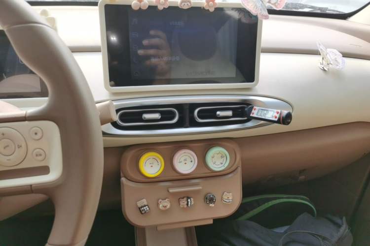 Used Wuling Hongguang MINIEV 2025 Four-Door Version Zhenxiang+ Edition Audio And AC Panel