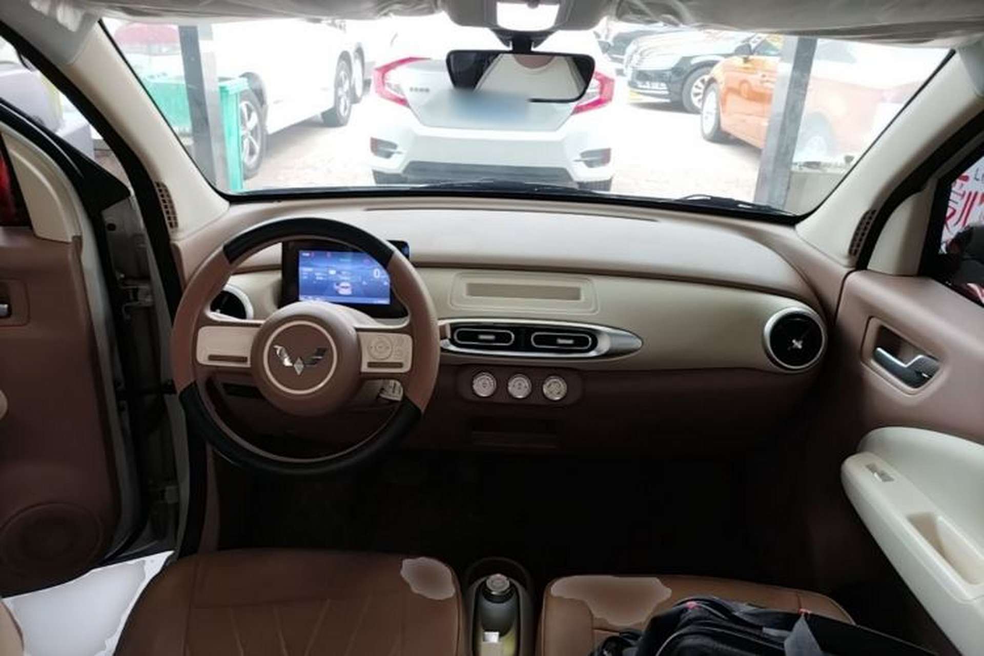 Used Wuling Hongguang MINIEV 2025 Four-Door Version Premium Edition Center Console
