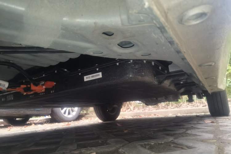 Used Wuling Hongguang MINIEV 2025 Four-Door Version Premium Edition Chassis Front Left