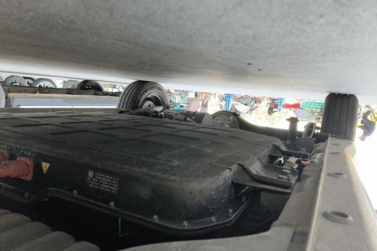 Used Wuling Hongguang MINIEV 2025 Four-Door Version Advanced Edition Chassis Front Right