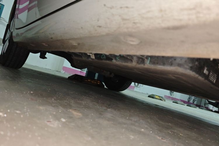 Used Wuling Hongguang MINIEV 2025 Four-Door Version Advanced Edition Chassis Front Right