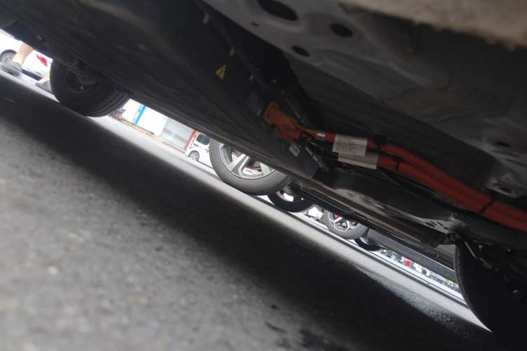 Used Wuling Hongguang MINIEV 2025 Four-Door Version Advanced Edition Chassis Front Right