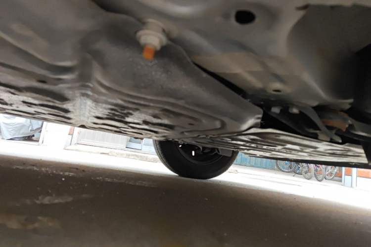 Used Wuling Hongguang MINIEV 2025 Four-Door Version Advanced Edition Chassis Front Right
