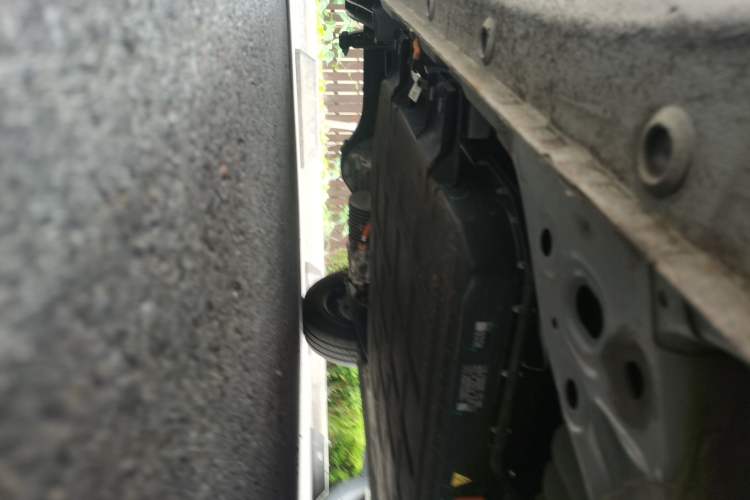 Used Wuling Hongguang MINIEV 2025 Four-Door Version Advanced Edition Chassis Front Right