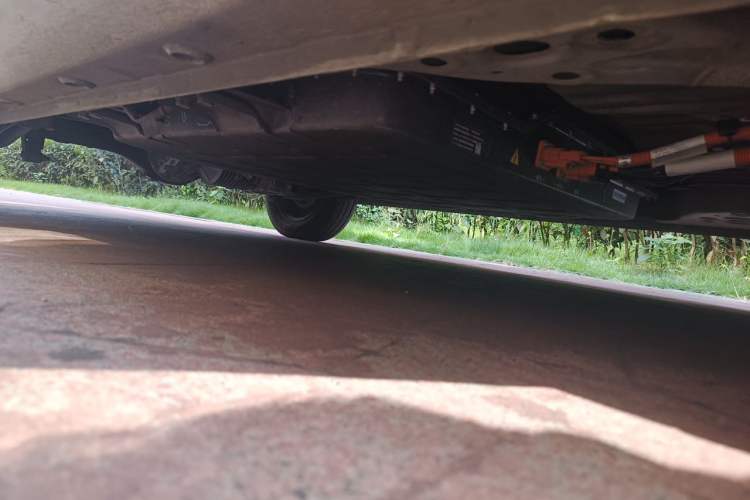 Used Wuling Hongguang MINIEV 2025 Four-Door Version Advanced Edition Chassis Front Right