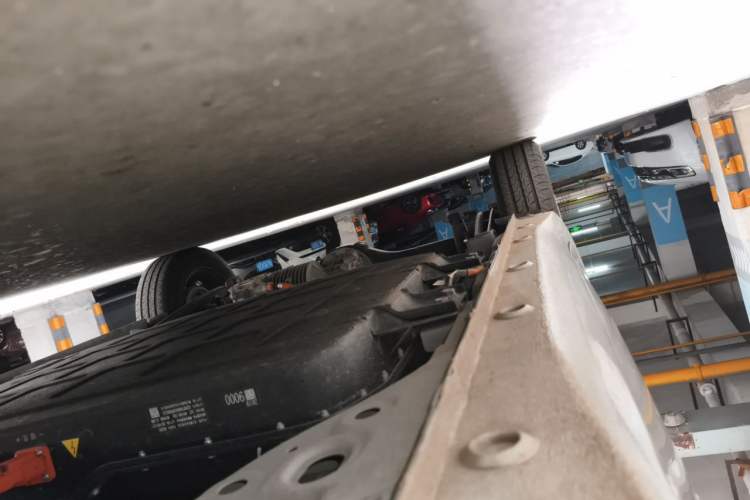 Used Wuling Hongguang MINIEV 2025 Four-Door Version Advanced Edition Chassis Front Right