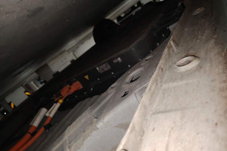 Used Wuling Hongguang MINIEV 2025 Four-Door Version Advanced Edition Chassis Front Right