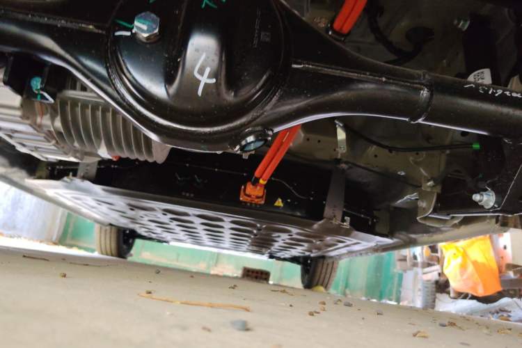 Used Wuling Hongguang MINIEV 2025 Four-Door Version Advanced Edition Chassis Rear