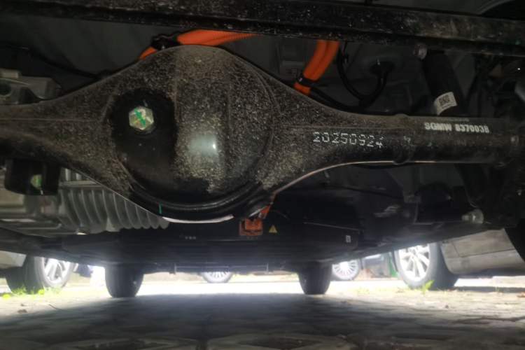 Used Wuling Hongguang MINIEV 2025 Four-Door Version Premium Edition Chassis Rear