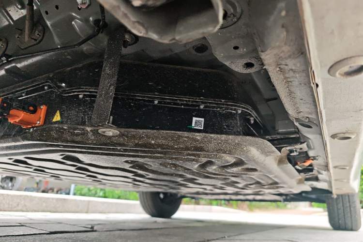 Used Wuling Hongguang MINIEV 2025 Four-Door Version Advanced Edition Chassis Rear Right