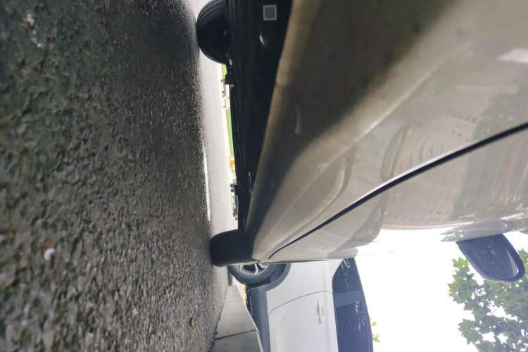 Used Wuling Hongguang MINIEV 2025 Four-Door Version Advanced Edition Chassis Rear Right