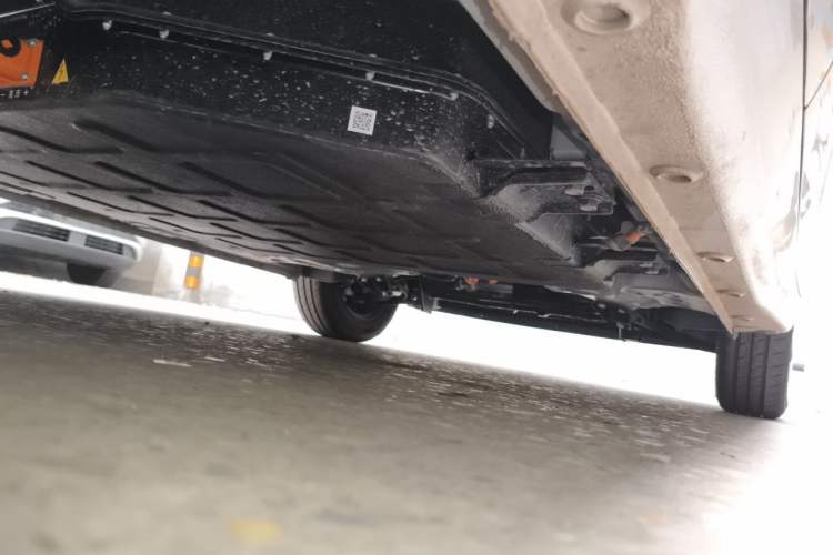Used Wuling Hongguang MINIEV 2025 Four-Door Version Advanced Edition Chassis Rear Right