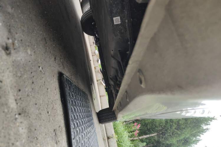 Used Wuling Hongguang MINIEV 2025 Four-Door Version Advanced Edition Chassis Rear Right