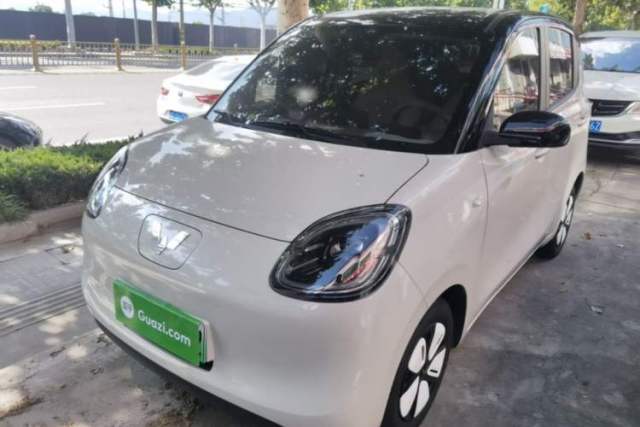 Wuling Hongguang MINIEV 2025 Four-Door Version Zhenxiang+ Edition usado