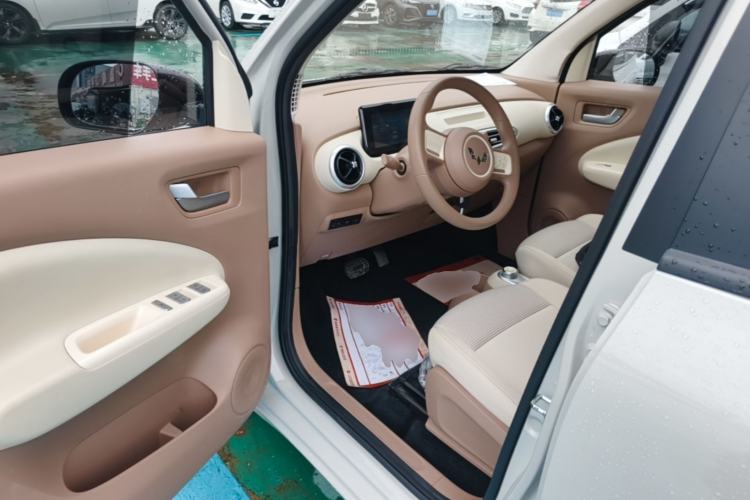 Used Wuling Hongguang MINIEV 2025 Four-Door Version Advanced Edition Driver Seat