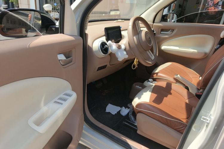 Used Wuling Hongguang MINIEV 2025 Four-Door Version Advanced Edition Driver Seat
