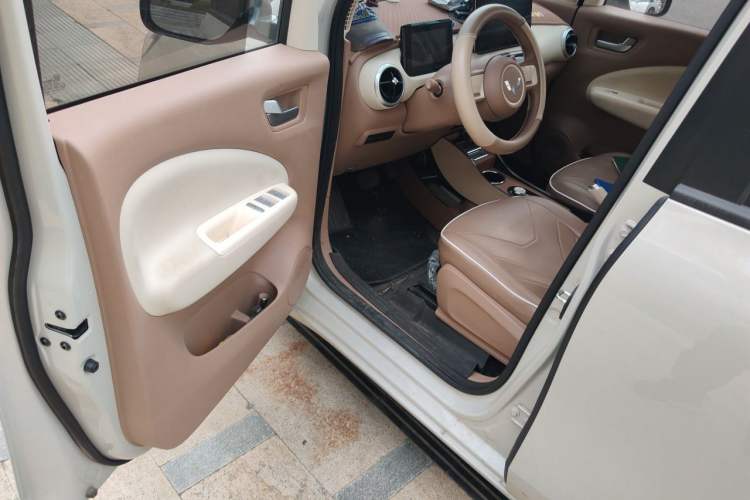 Used Wuling Hongguang MINIEV 2025 Four-Door Version Advanced Edition Driver Seat