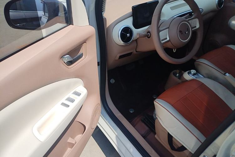 Used Wuling Hongguang MINIEV 2025 Four-Door Version Advanced Edition Driver Seat