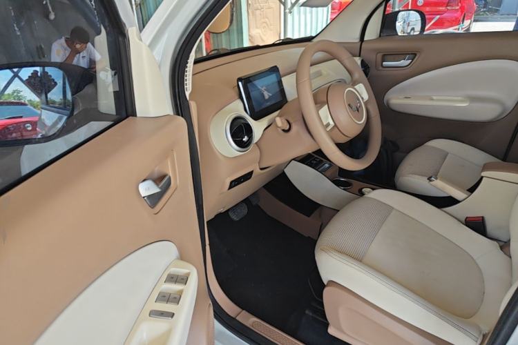 Used Wuling Hongguang MINIEV 2025 Four-Door Version Advanced Edition Driver Seat