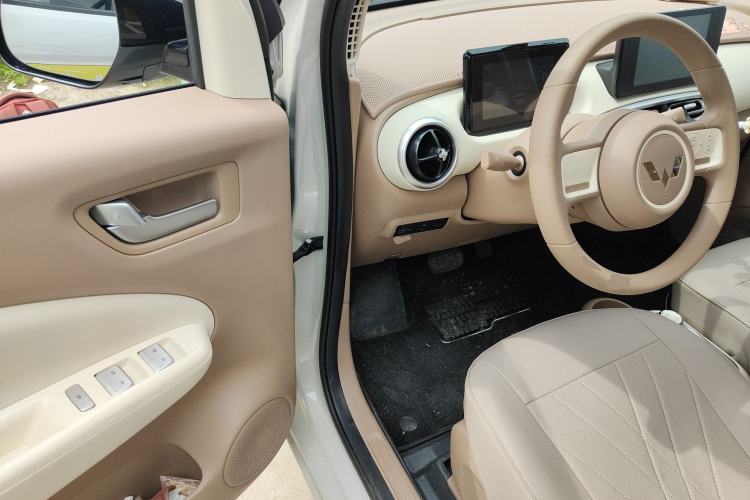 Used Wuling Hongguang MINIEV 2025 Four-Door Version Zhenxiang+ Edition Driver Seat